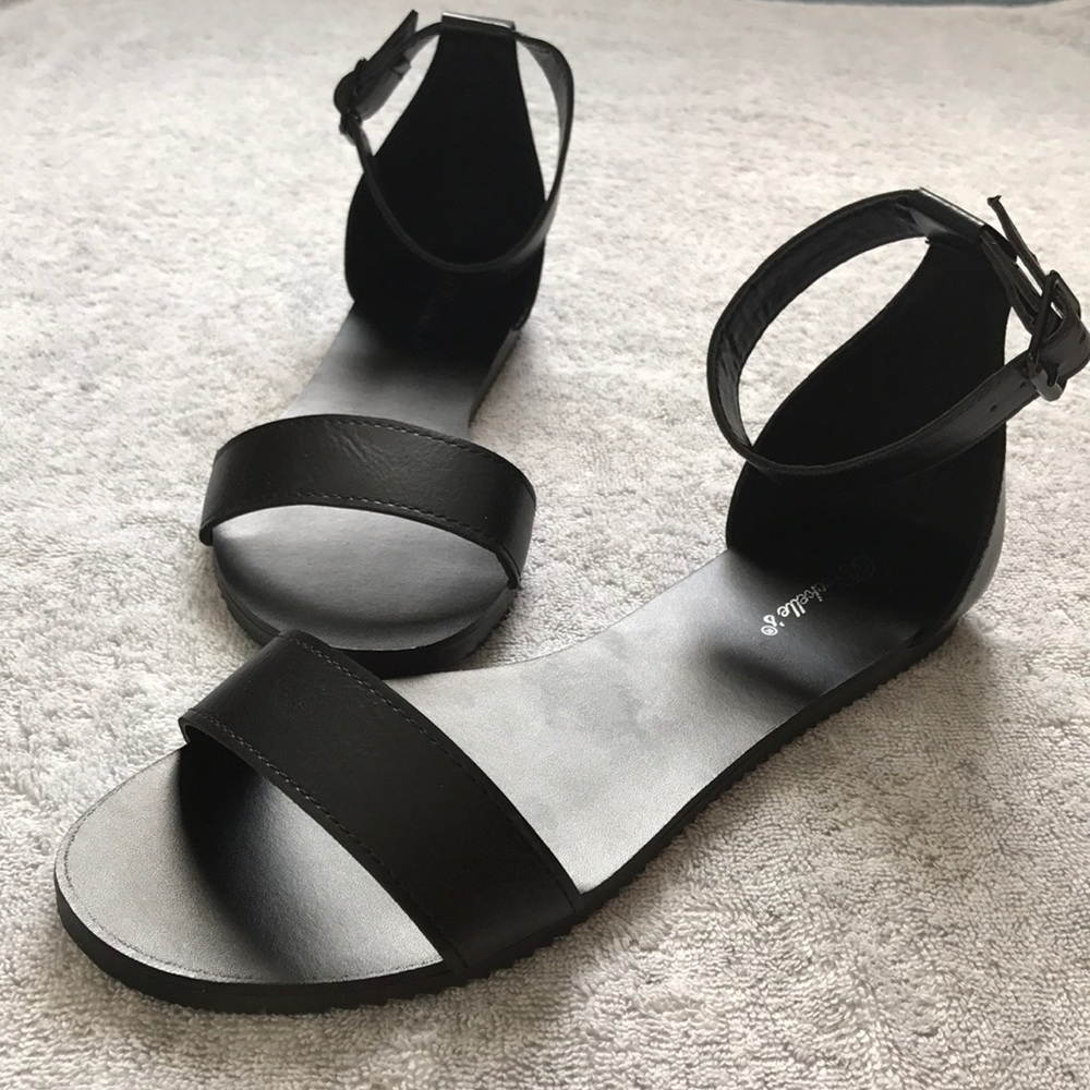 BRAND NEW Blackout Contemporary Sandals